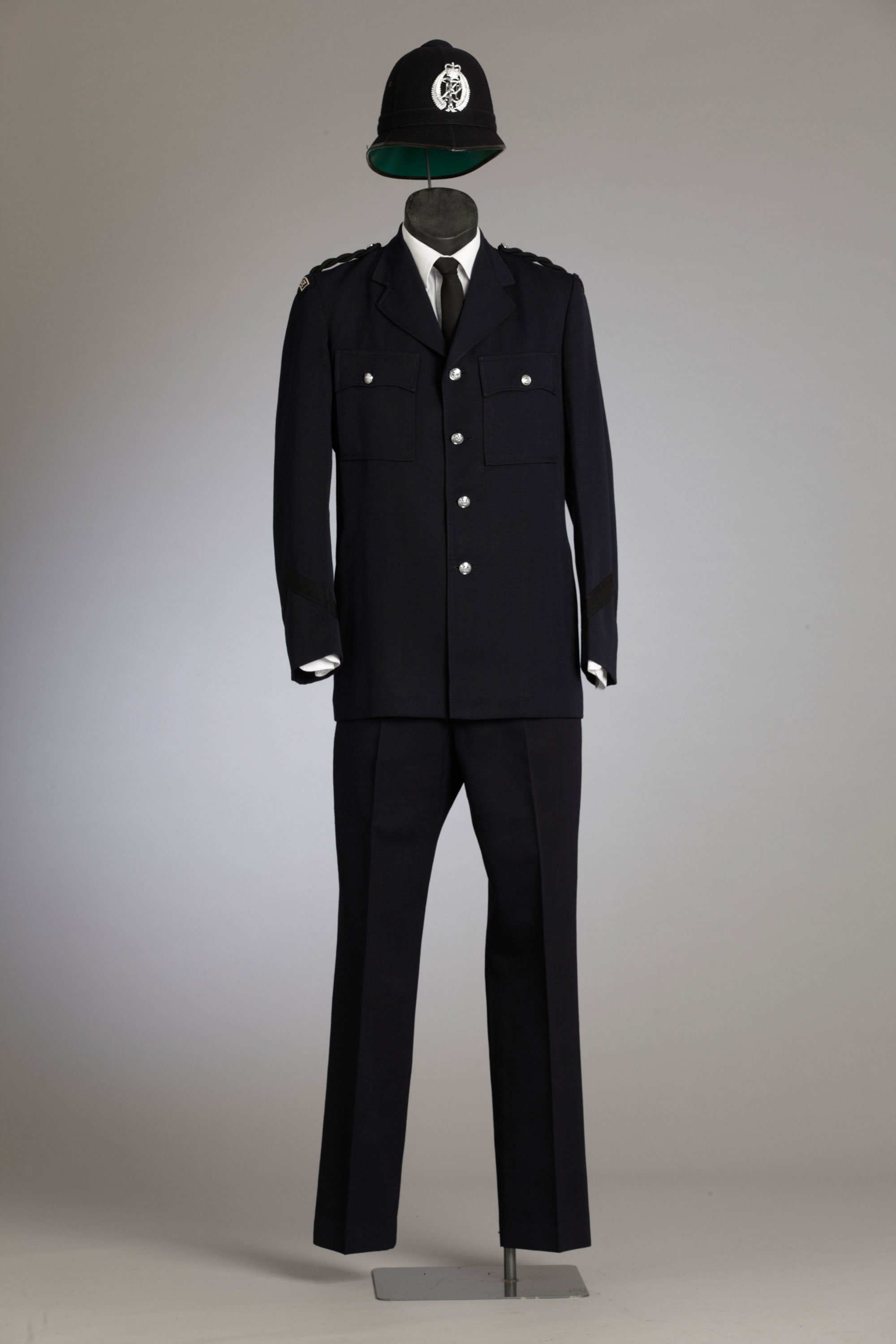 What are the different police uniforms used in different 