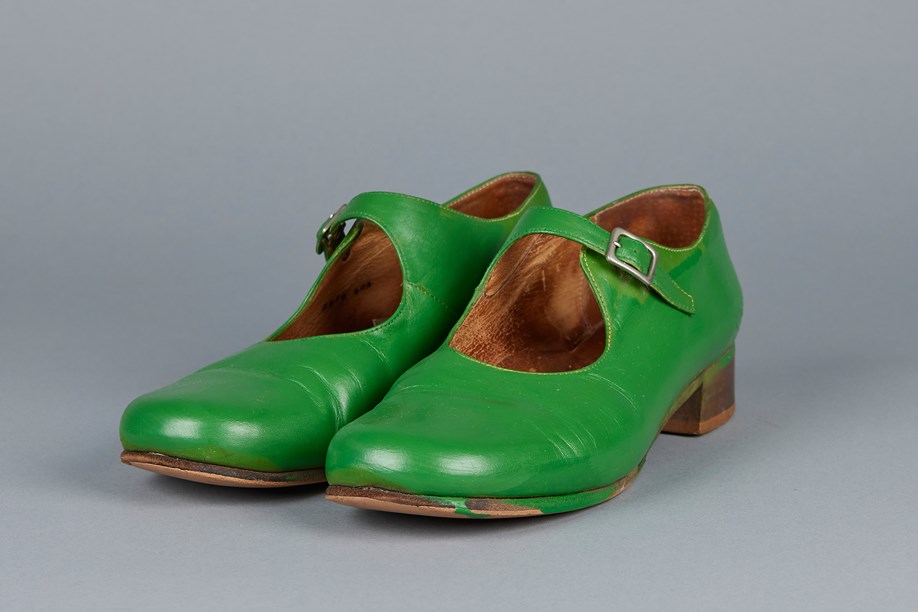 Minnie Cooper kelly green Mary-Janes, 1990s image item