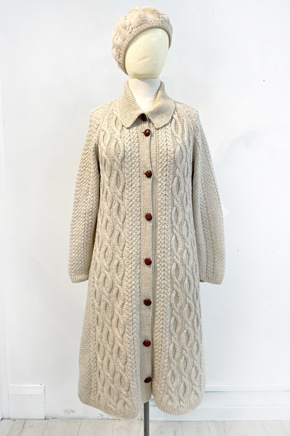 Long cardigan coat and matching hat, 1971 image item